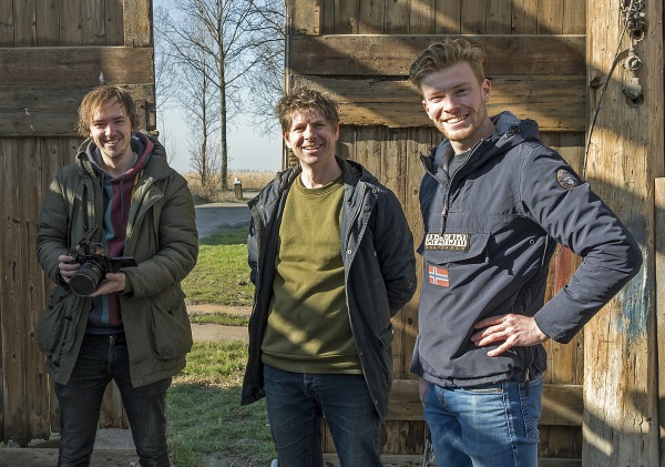 Foto: Kees van der Veer. VLNR Stefan Hilterman (Filmmaker), Gijs de Waal en Sam Langeveld (Sam zit in het 4e jaar voor de opleiding bouw aan het NOVA-college en loopt stage bij Gijs)
