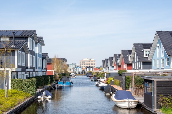Nieuwbouwwijk Dorpshaven (foto Theo Baart).