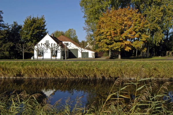 De Witte Boerderij, depot van het museum en ontmoetingsruimte voor vrijwilligers